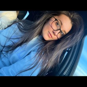 Meet your Posher, Mekayla